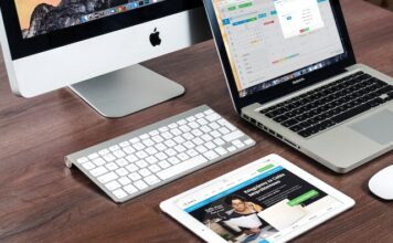 Dlaczego warto kupić akcesoria komputerowe zamiast korzystać z tych, które były dołączone do komputera