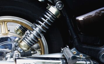 Czy można jeździć z uszkodzonym amortyzatorem?