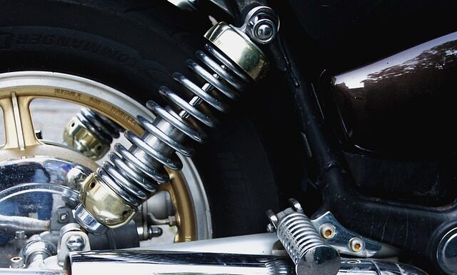 Czy po wymianie amortyzatorów trzeba ustawić zbieżność?